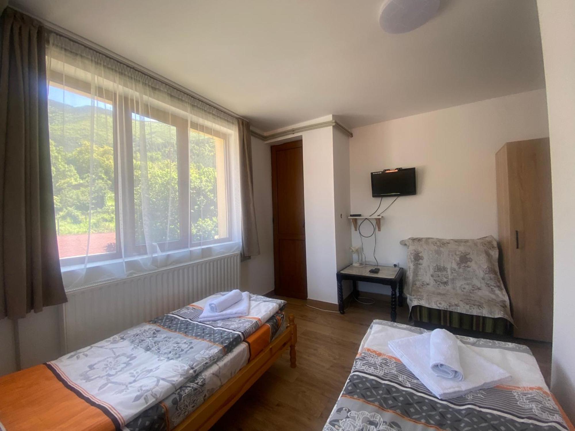 Hotel Анелия à Sapareva Banya Extérieur photo