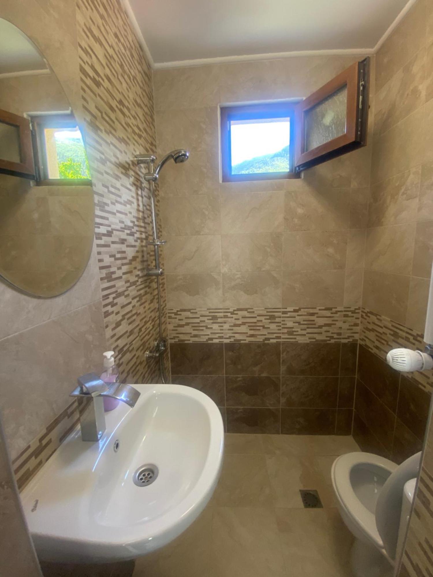 Hotel Анелия à Sapareva Banya Extérieur photo